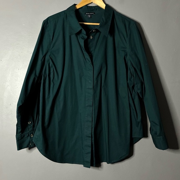 UNIVERSAL STANDARD Elbe Button Down Full placket Shirt in Forest green (L) 22/24 - Picture 3 of 9